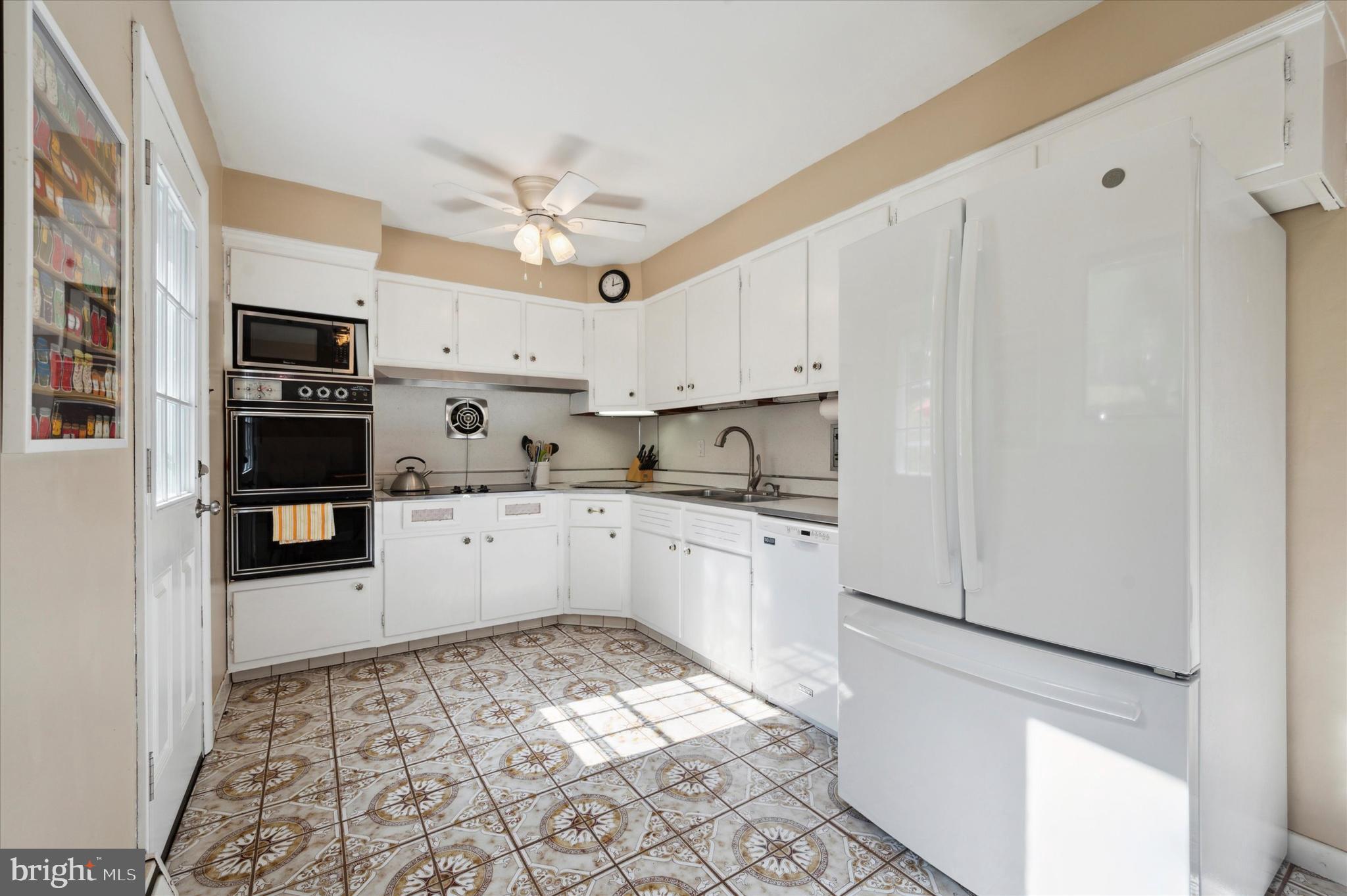 300 North Malin Road Broomall, PA 19008 - Photo 7 of 18