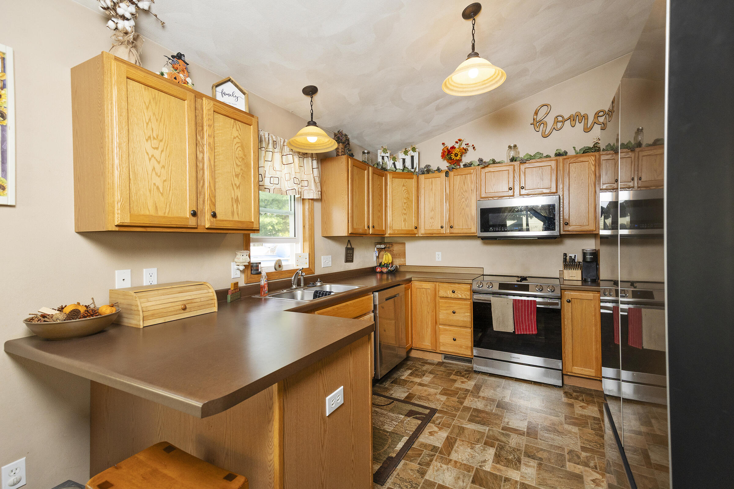 1526 Radhika Street Fort Atkinson, WI 53538 - Photo 11 of 41 1526_022