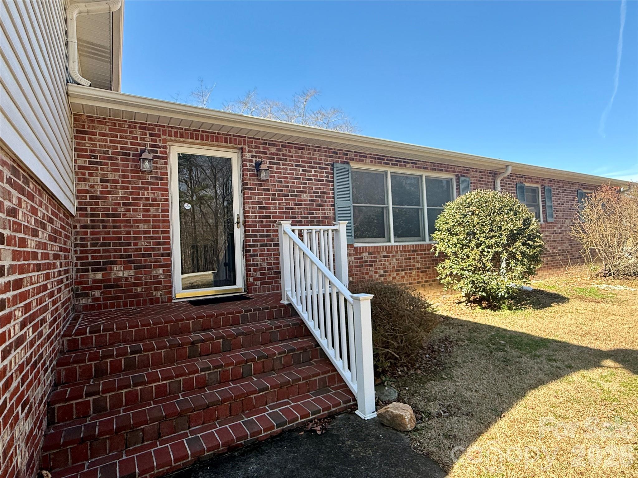 607 State Rd S-11-238 Gaffney, SC 29340 - Photo 2 of 29