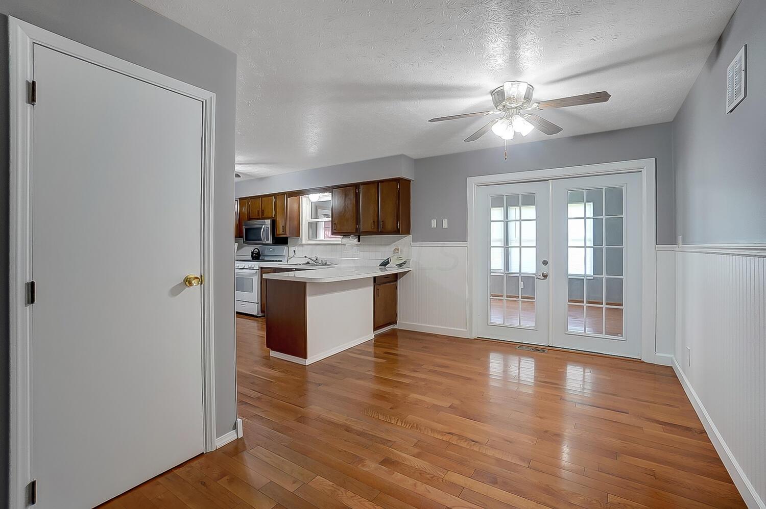 4599 Zuber Road Orient, OH 43146 - Photo 6 of 65 Eating space