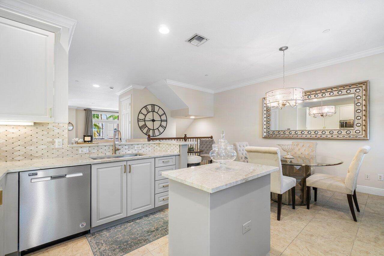 809 Estancia Way Boynton Beach, FL 33435 - Photo 12 of 37 Kitchen/Dining