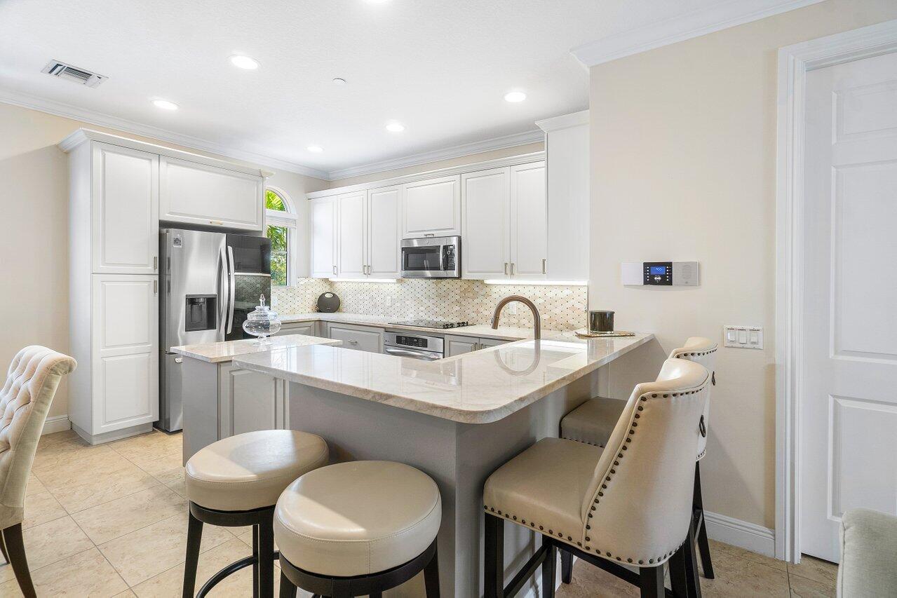 809 Estancia Way Boynton Beach, FL 33435 - Photo 16 of 37 Kitchen