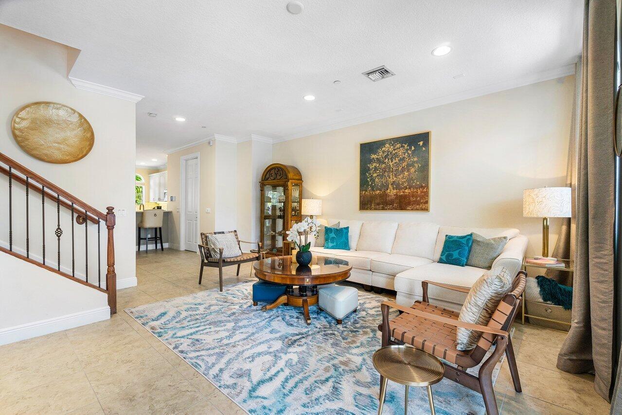 809 Estancia Way Boynton Beach, FL 33435 - Photo 8 of 37 Living Room