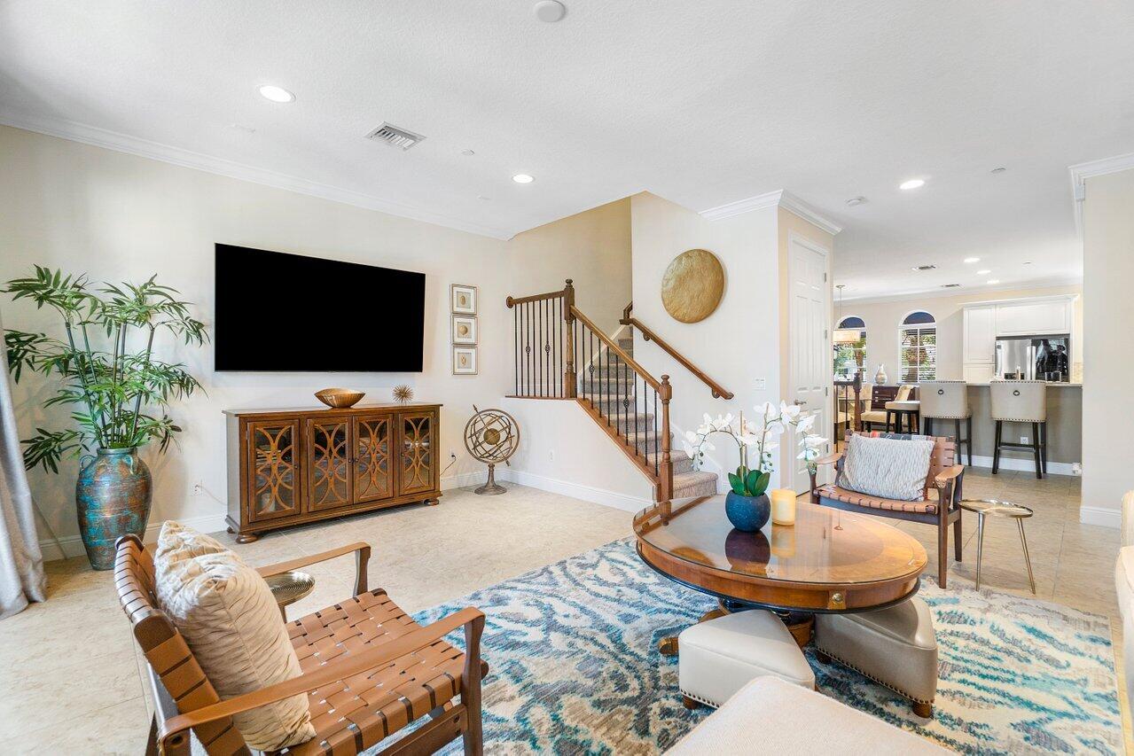 809 Estancia Way Boynton Beach, FL 33435 - Photo 9 of 37 Living Room