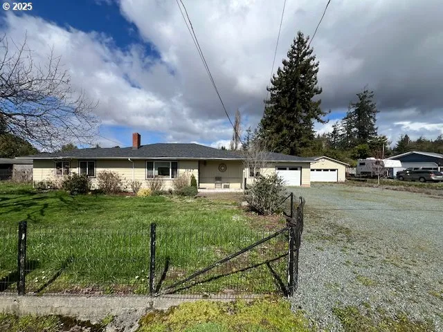 $447,000 | 1627 Maple Street, Myrtle Point, OR 97458