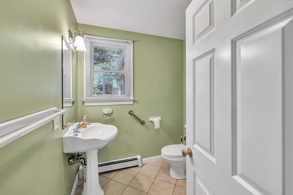 193 Wayside Road Brewster, MA 02645 - Photo 12 of 31 Gallery Image 12