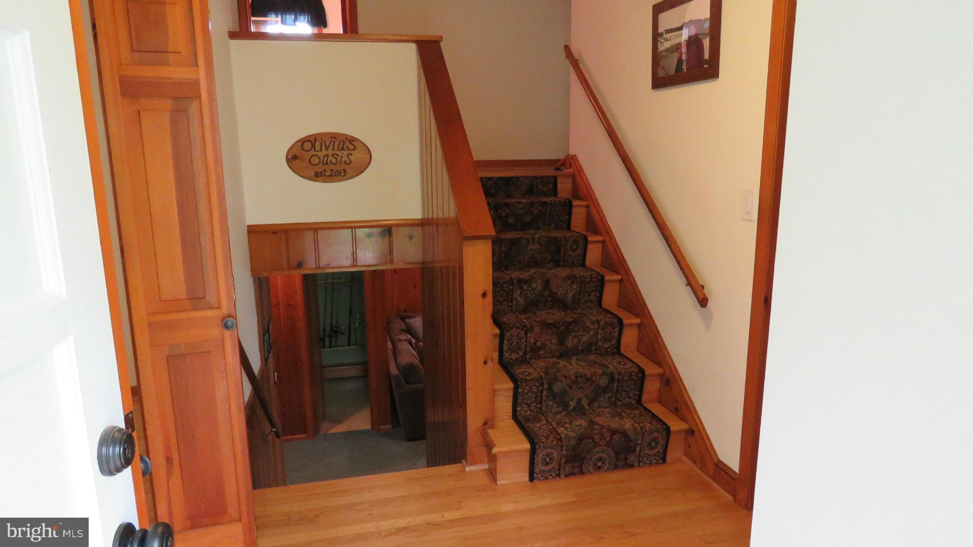 9813 Hawkins Creamery Road Damascus, MD 20872 - Photo 7 of 21 a view of entryway