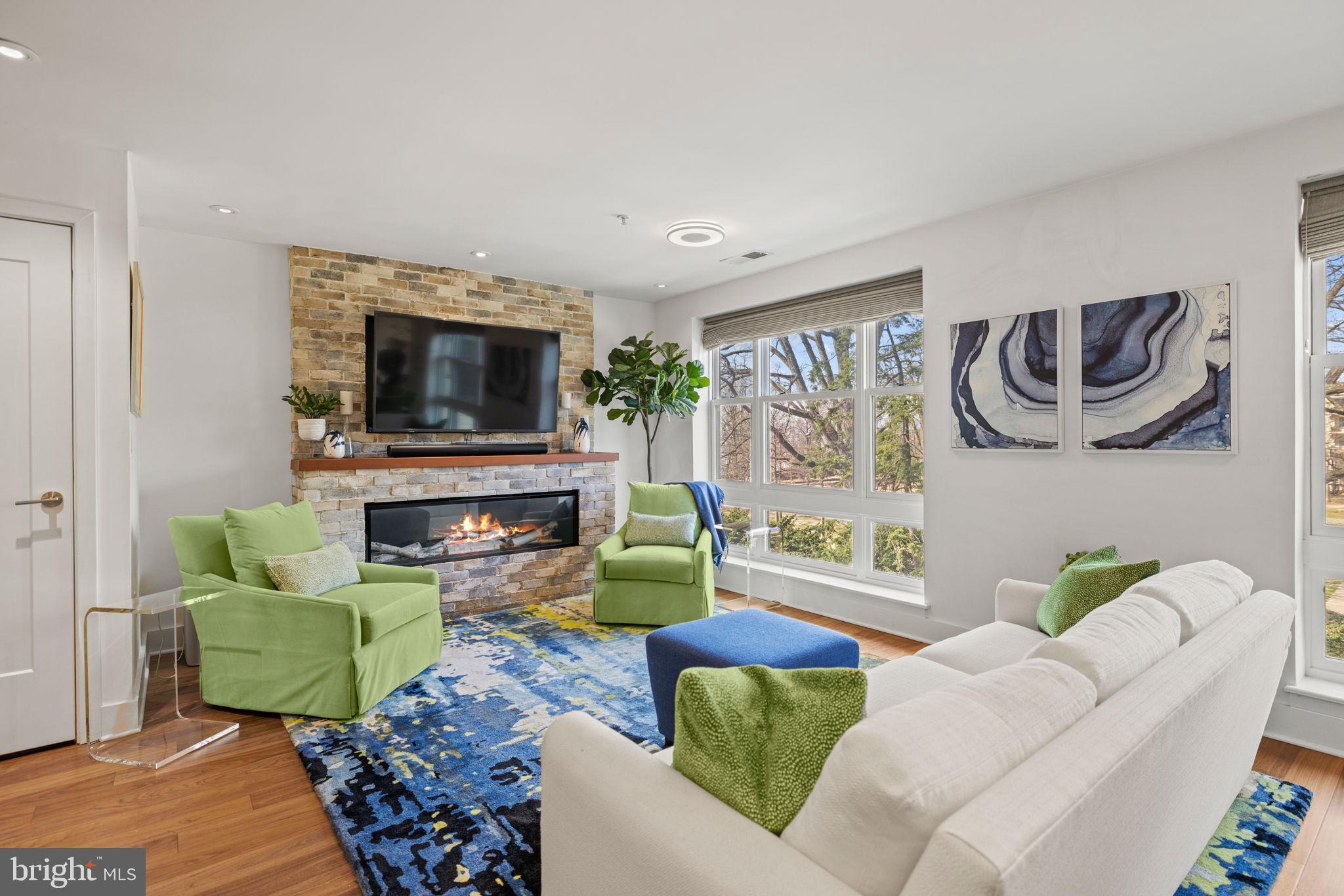 2331 15th Street Northwest, Unit PH01N Washington, DC 20009 - Photo 11 of 92 Notice the Gorgeous Fireplace!