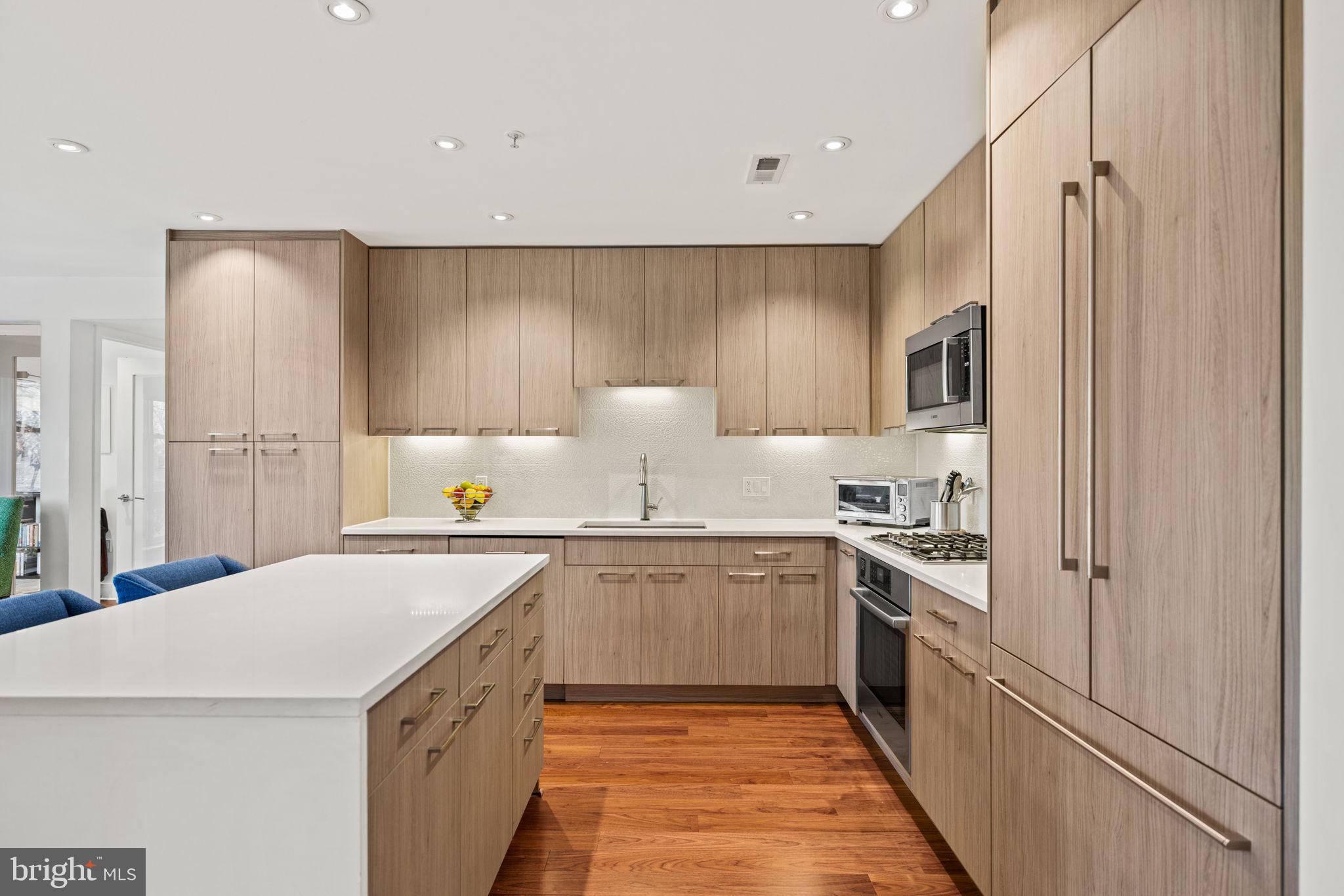 2331 15th Street Northwest, Unit PH01N Washington, DC 20009 - Photo 6 of 92 Custom Cabinetry, SS Appliances & Large Island.