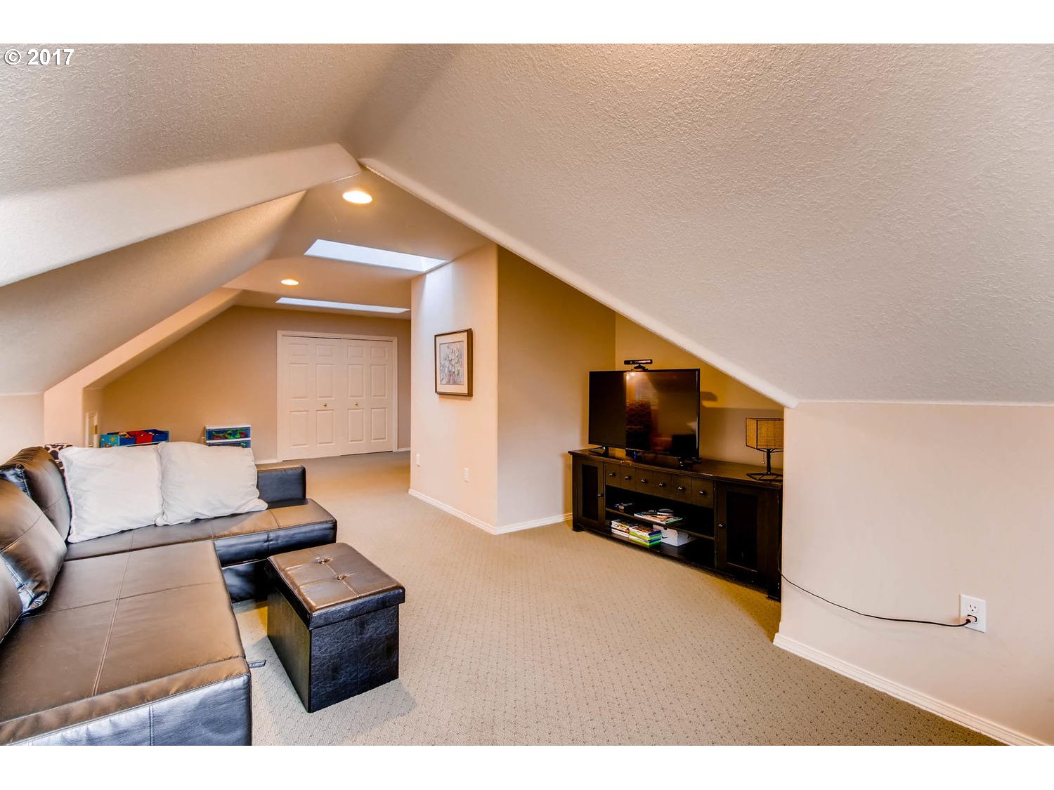1207 Northwest Mayfield Road Portland, OR 97229 - Photo 24 of 28 Gallery Image 24