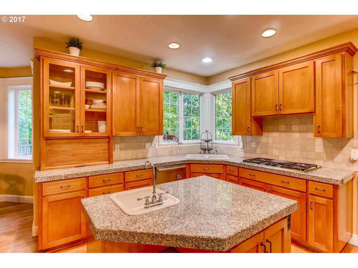 1207 Northwest Mayfield Road Portland, OR 97229 - Photo 10 of 28 Gallery Image 10