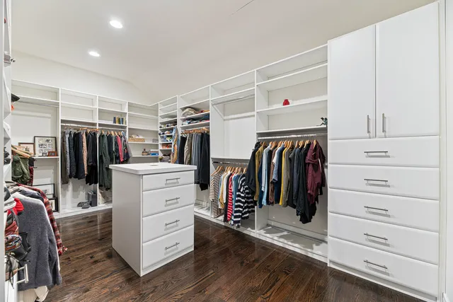 $1,175,000 | 194 Whistler Road, Unit 301, Highland Park, IL 60035