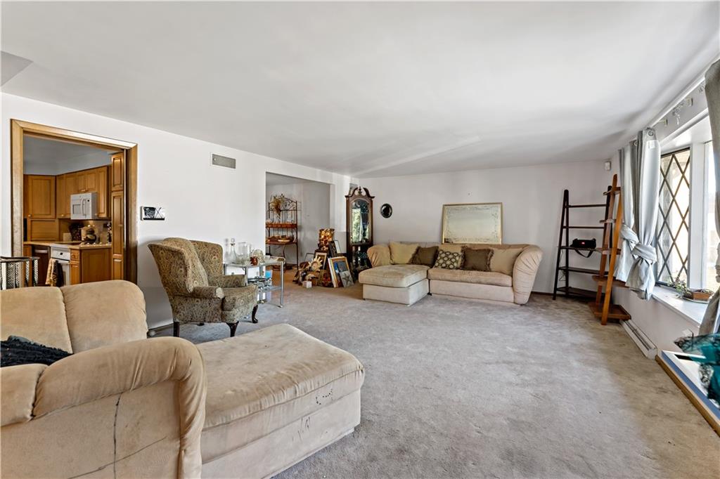 38 May Avenue McKees Rocks, PA 15136 - Photo 5 of 38 a living room with furniture and a window