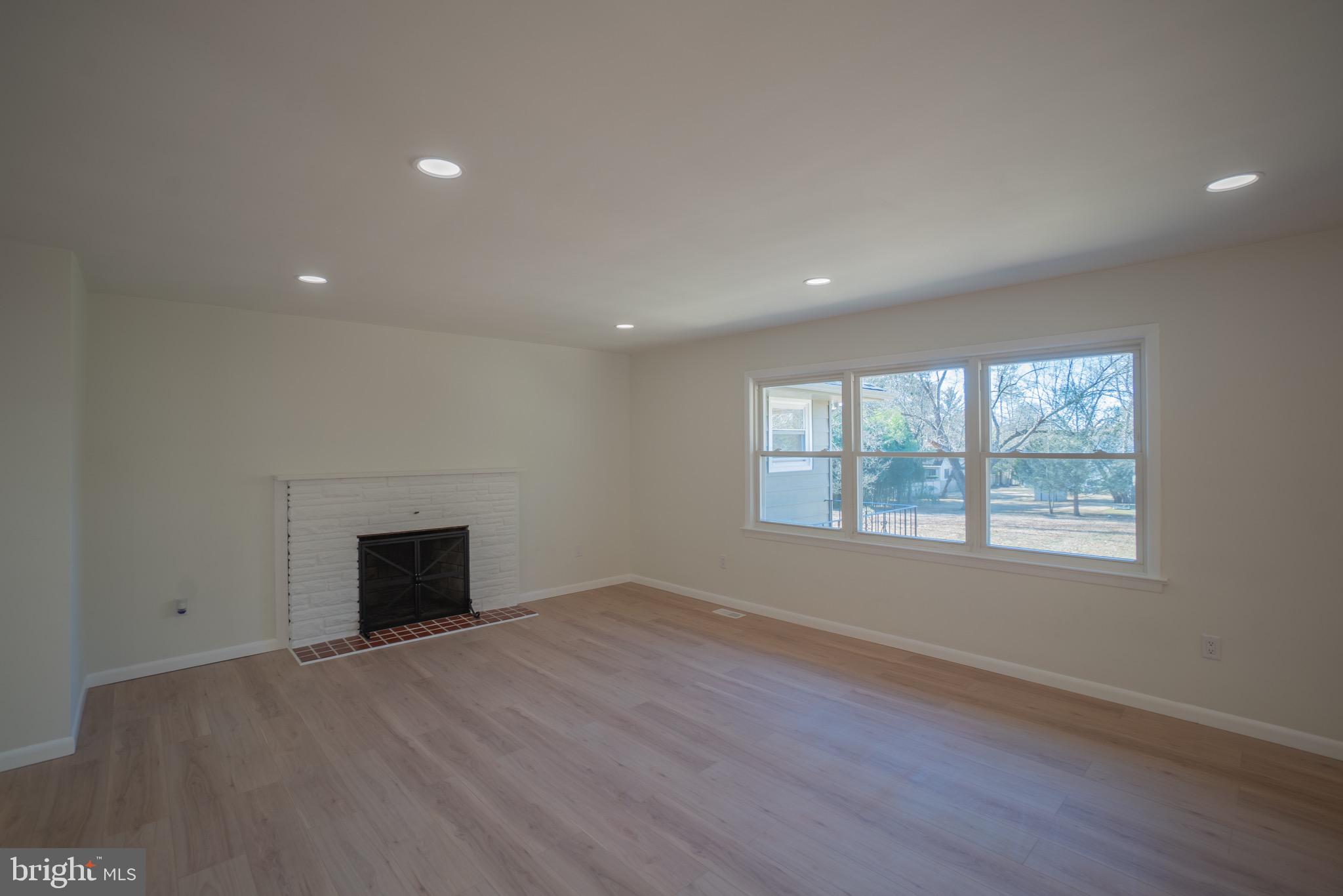 5 Edwards Place Ewing, NJ 08628 - Photo 4 of 42