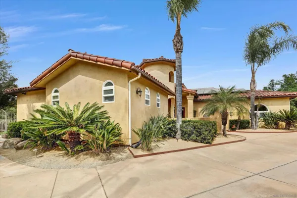 $1,295,000 | 584 South Grade Road, Alpine, CA 91901