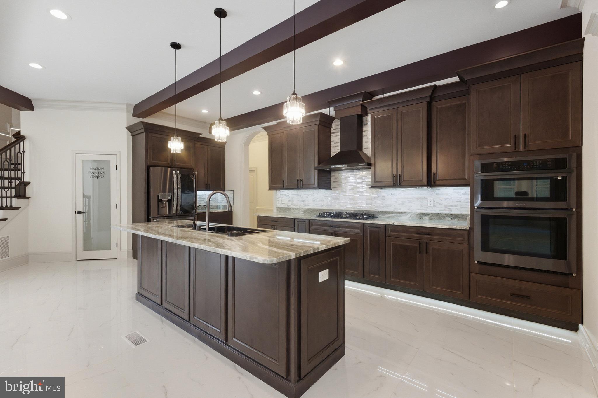7301 Calvert Street Annandale, VA 22003 - Photo 19 of 106 Kitchen