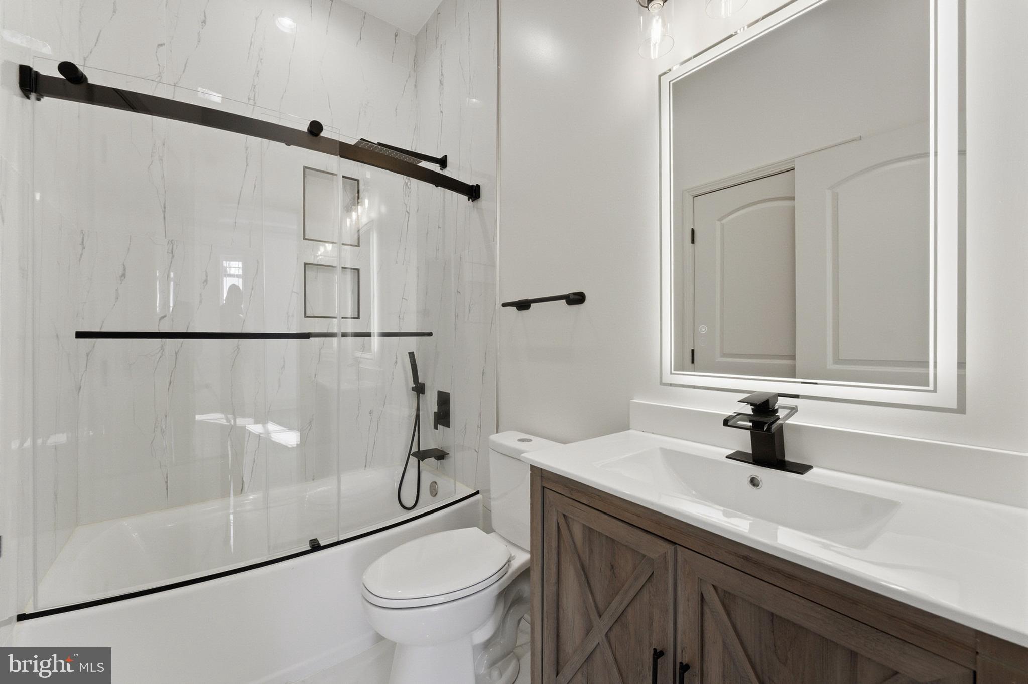7301 Calvert Street Annandale, VA 22003 - Photo 31 of 106 Guest Bathroom