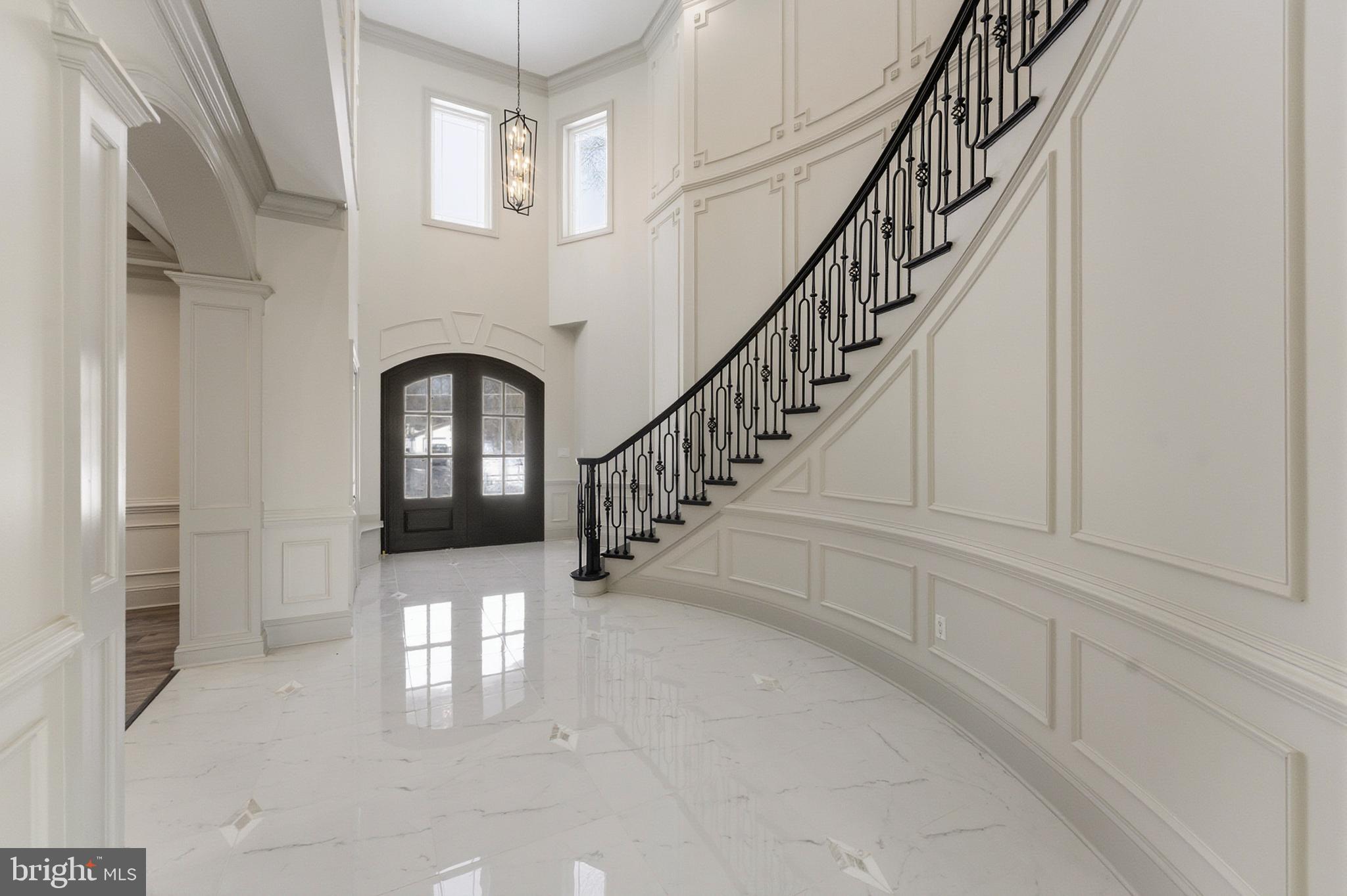 7301 Calvert Street Annandale, VA 22003 - Photo 7 of 106 Foyer