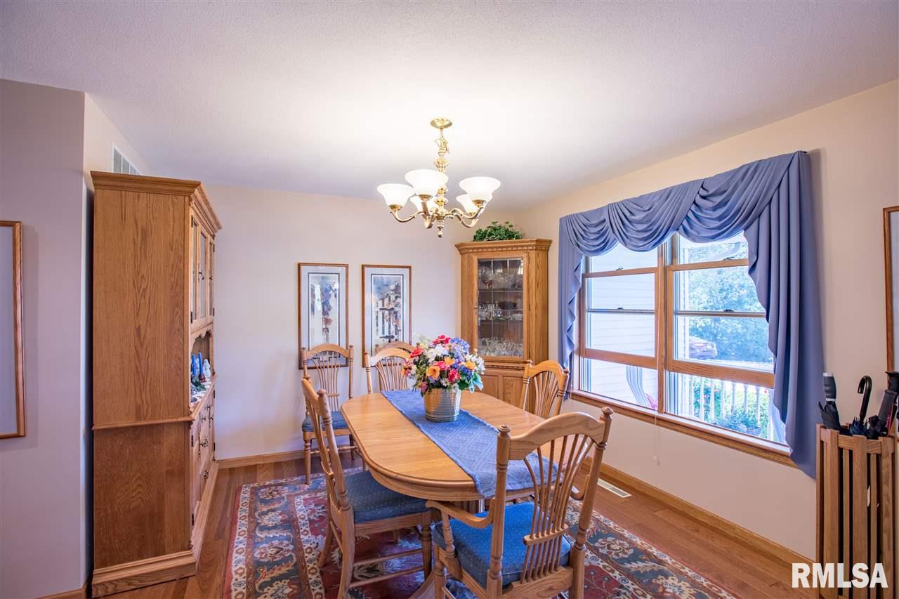 2095 Vantage Point Road Muscatine, IA 52761 - Photo 3 of 24 Gallery Image 3