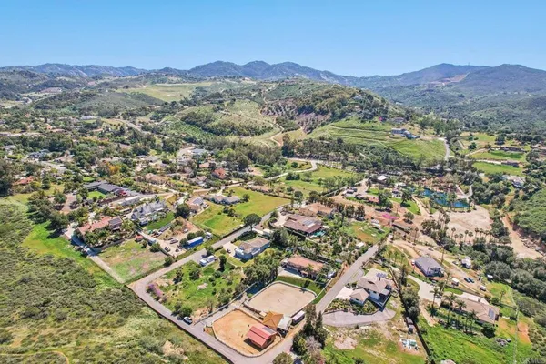 $1,995,000 | 29950 Robbie Lane, Vista, CA 92084