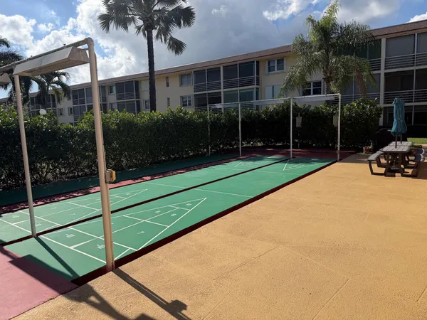 $1,800 | 4502 North Federal Highway, Unit 235D, Lighthouse Point, FL 33064