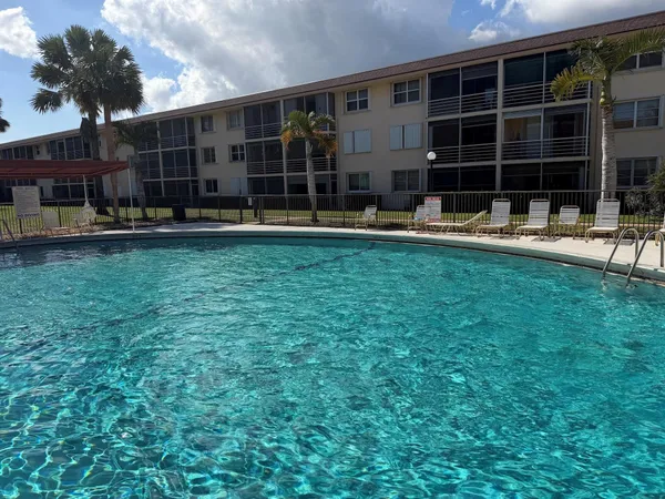 $1,800 | 4502 North Federal Highway, Unit 235D, Lighthouse Point, FL 33064