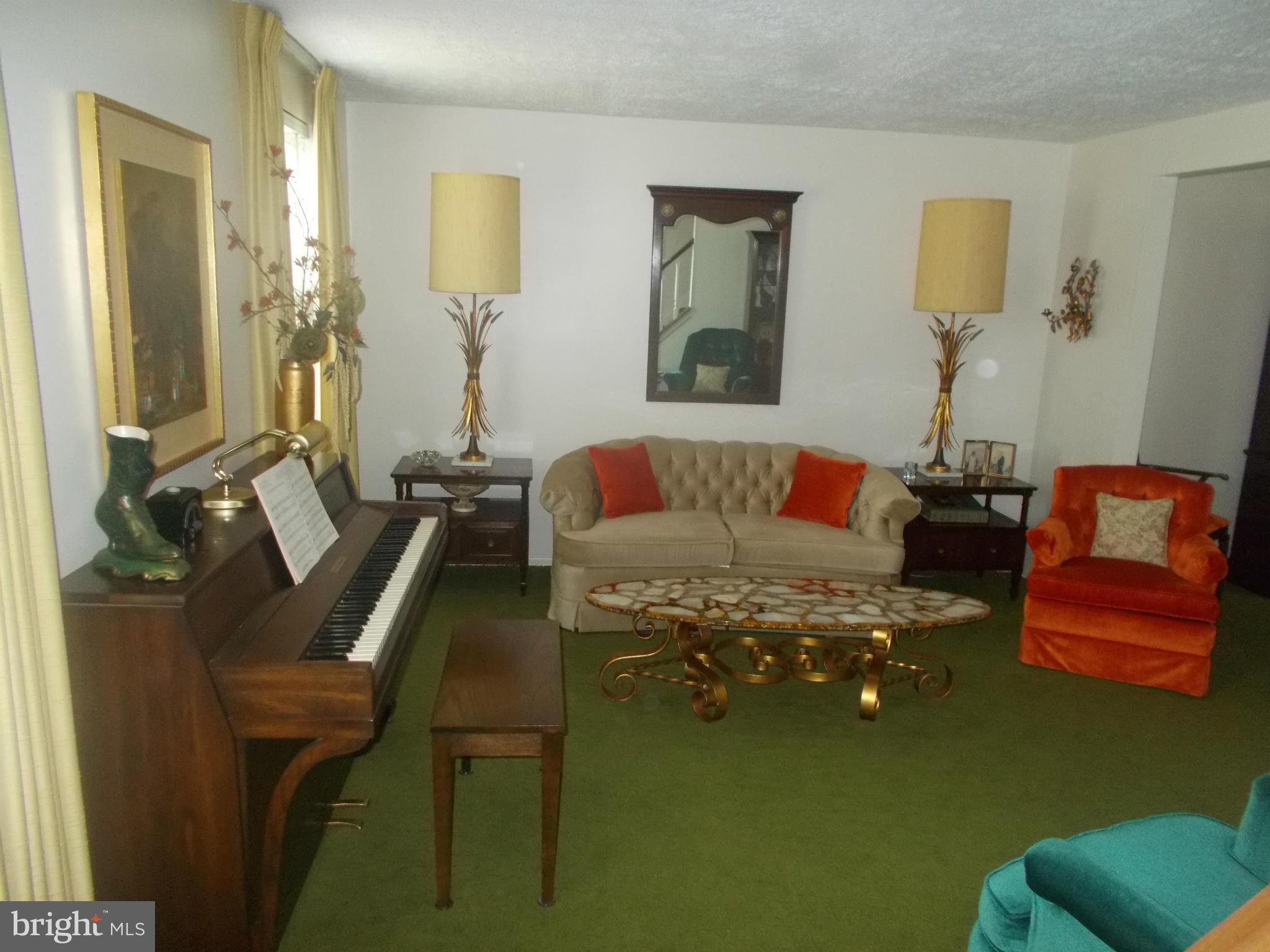 3507 Manis Road Clinton, MD 20735 - Photo 5 of 23 Living Room