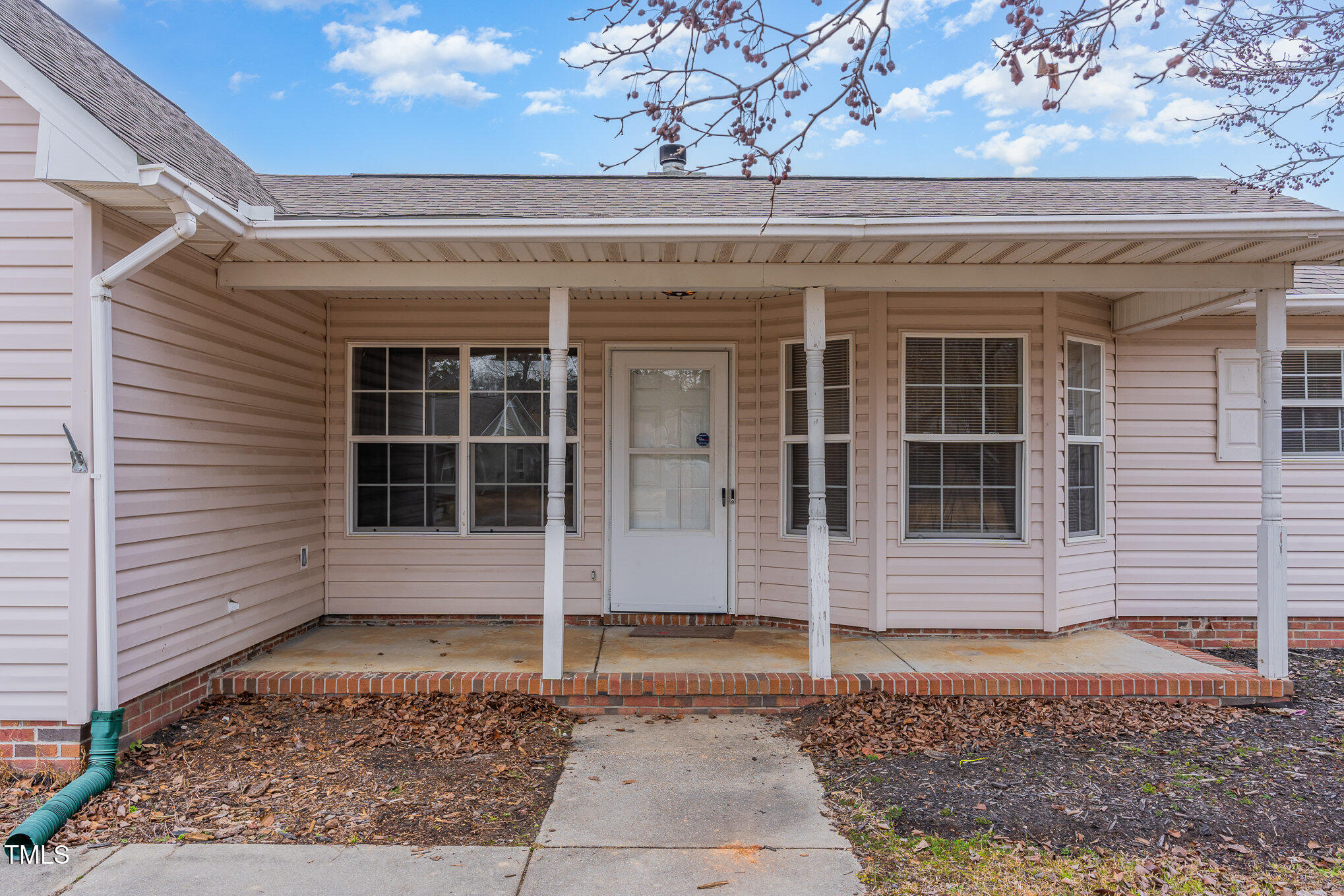 139 Riverwind Drive Spring Lake, NC 28390 - Photo 4 of 14 004_file_33