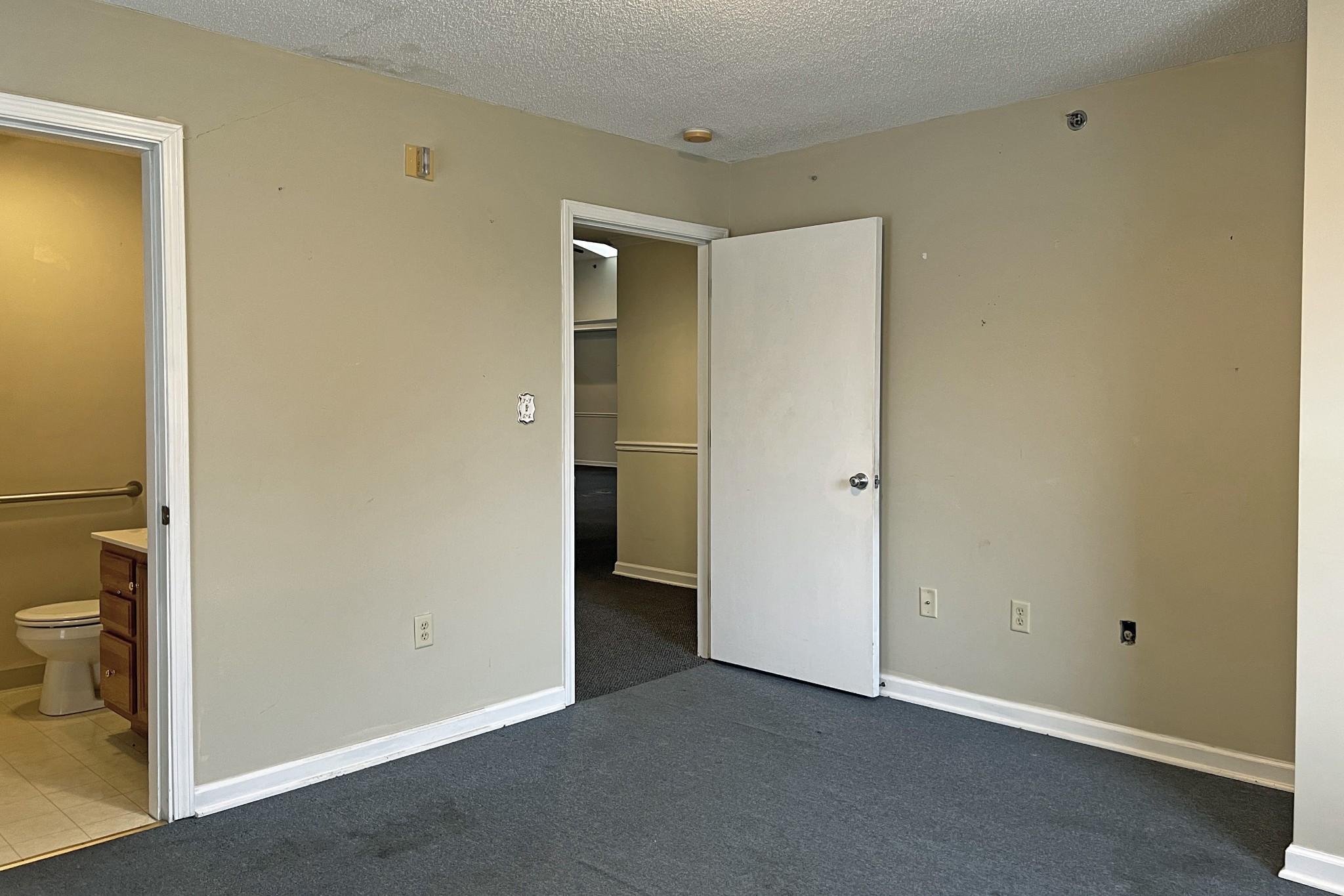 1117 Brookhaven Road Franklin, KY 42134 - Photo 15 of 42 a view of an empty room