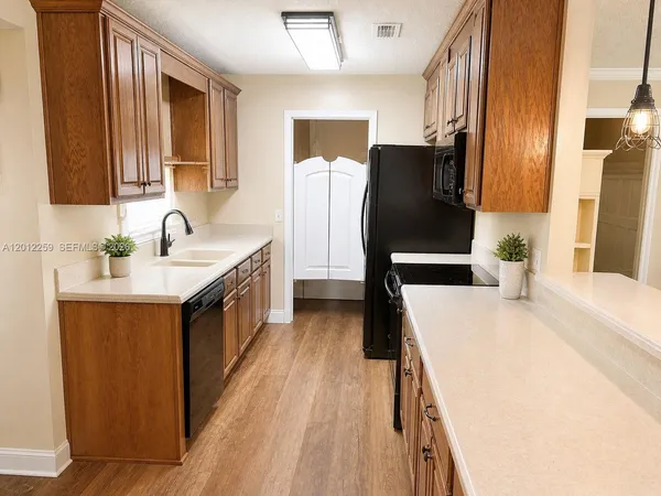 $2,100 | Middleburg, Middleburg, FL 32068