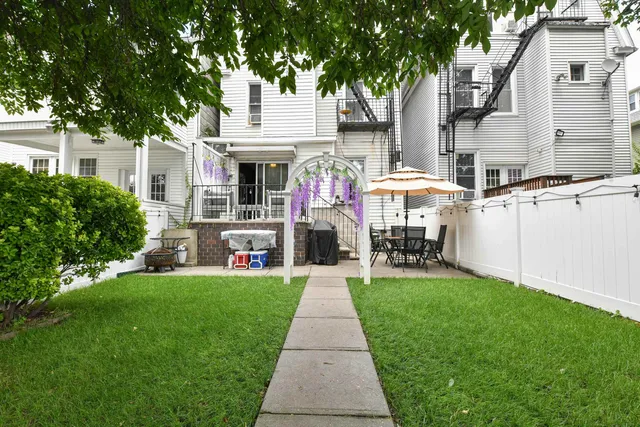 $1,300,444 | 9 50th Street, Weehawken, NJ 07086