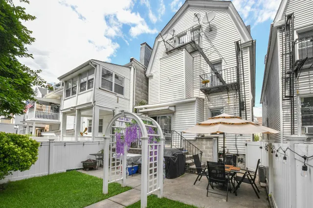 $1,300,444 | 9 50th Street, Weehawken, NJ 07086