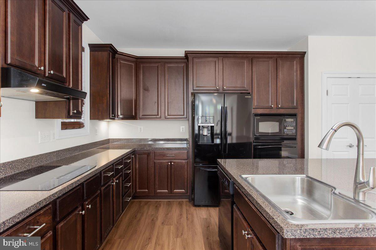 3920 View Top Road Ellicott City, MD 21042 - Photo 5 of 56