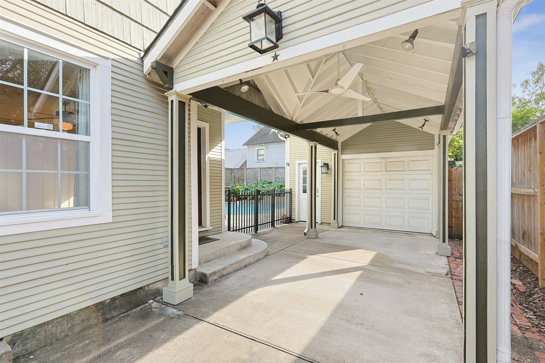 1311 Peden Street Houston, TX 77006 - Photo 17 of 21 a view of a room with wooden floor and windows