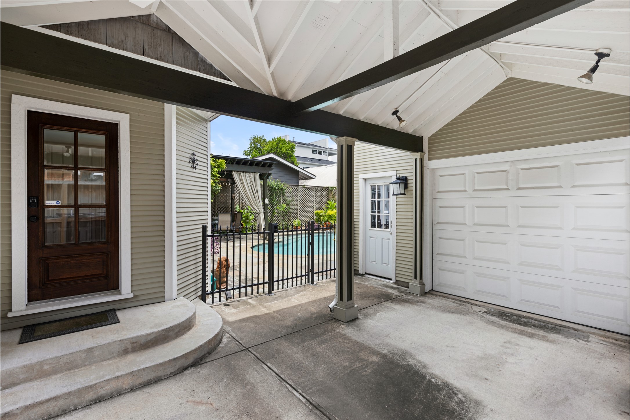 1311 Peden Street Houston, TX 77006 - Photo 18 of 21 a view of a porch with a door