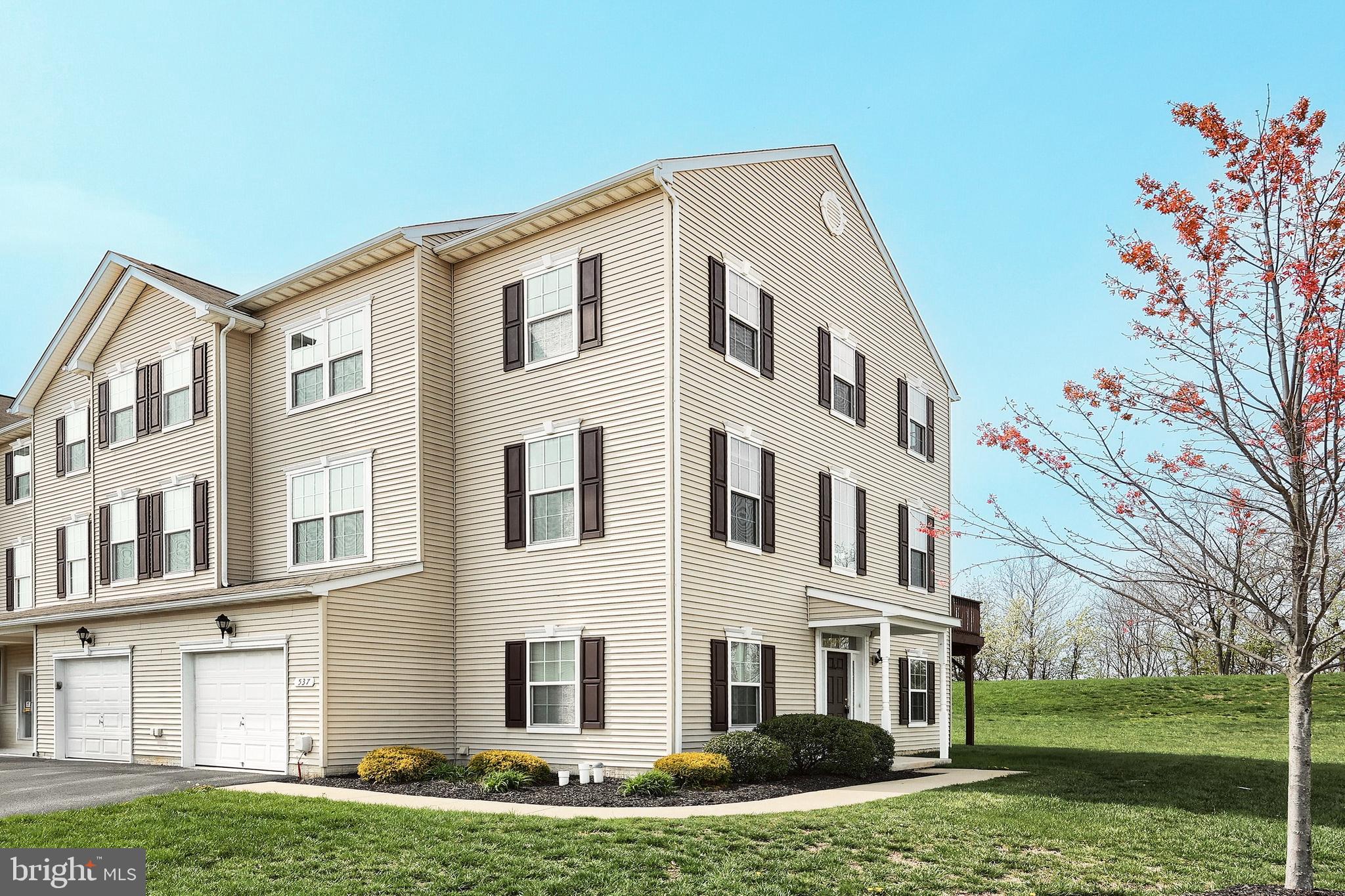 537 Marion Road, Unit 537 York, PA 17406 - Photo 3 of 38 Gallery Image 3