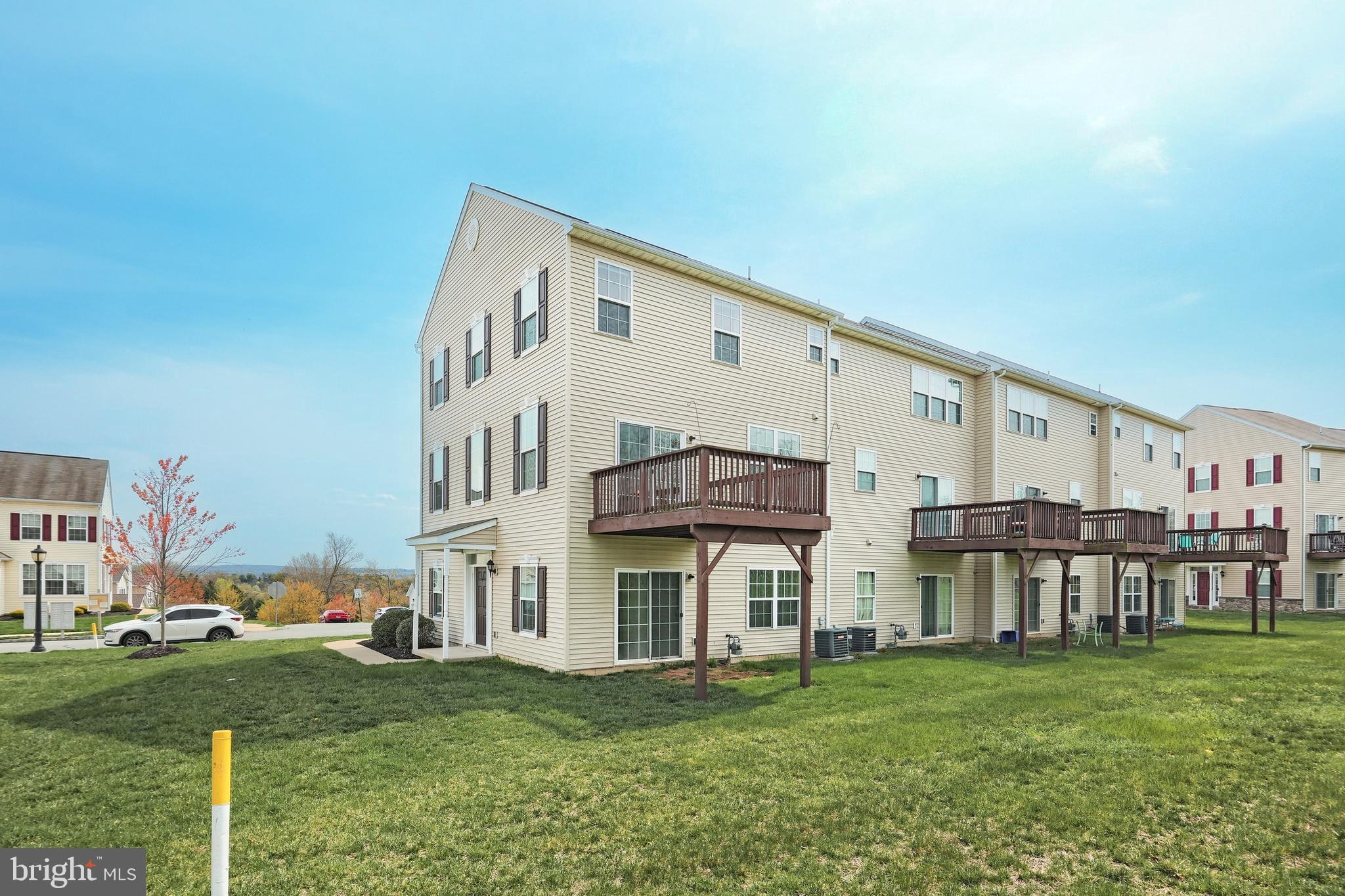537 Marion Road, Unit 537 York, PA 17406 - Photo 6 of 38 Gallery Image 6