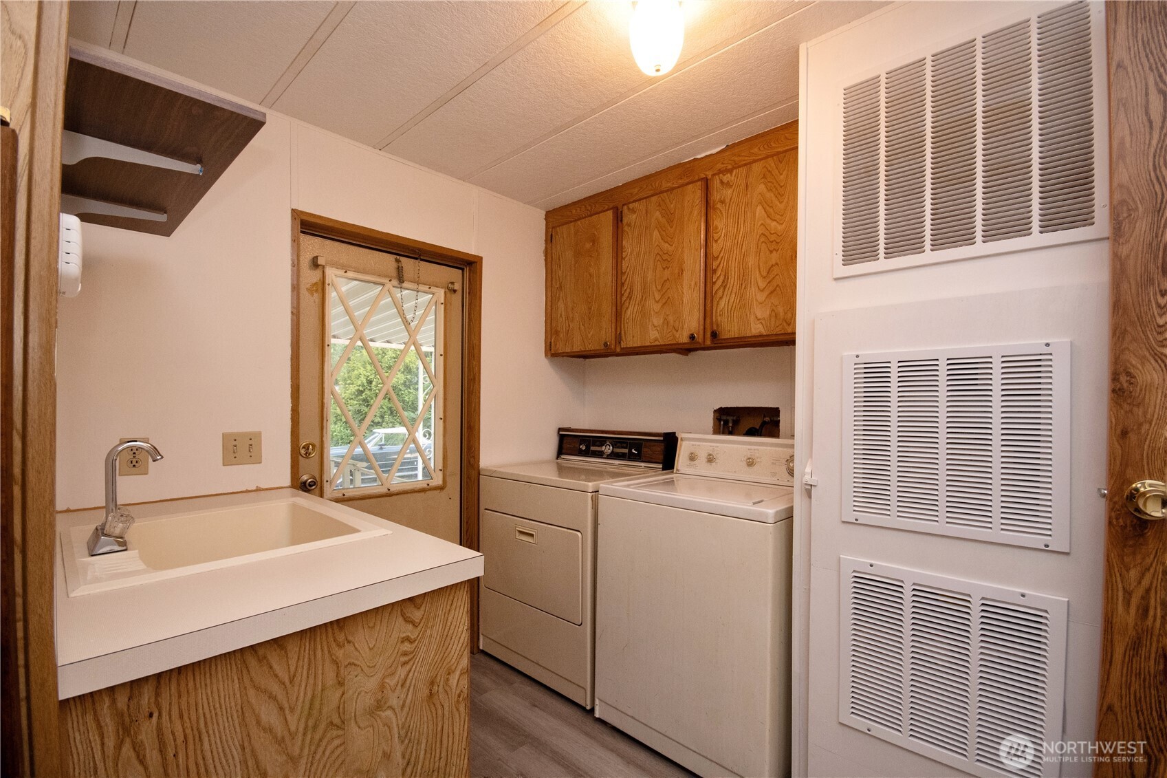 24443 Wicker Road, Unit 16 Sedro-Woolley, WA 98284 - Photo 28 of 35 Gallery Image 28