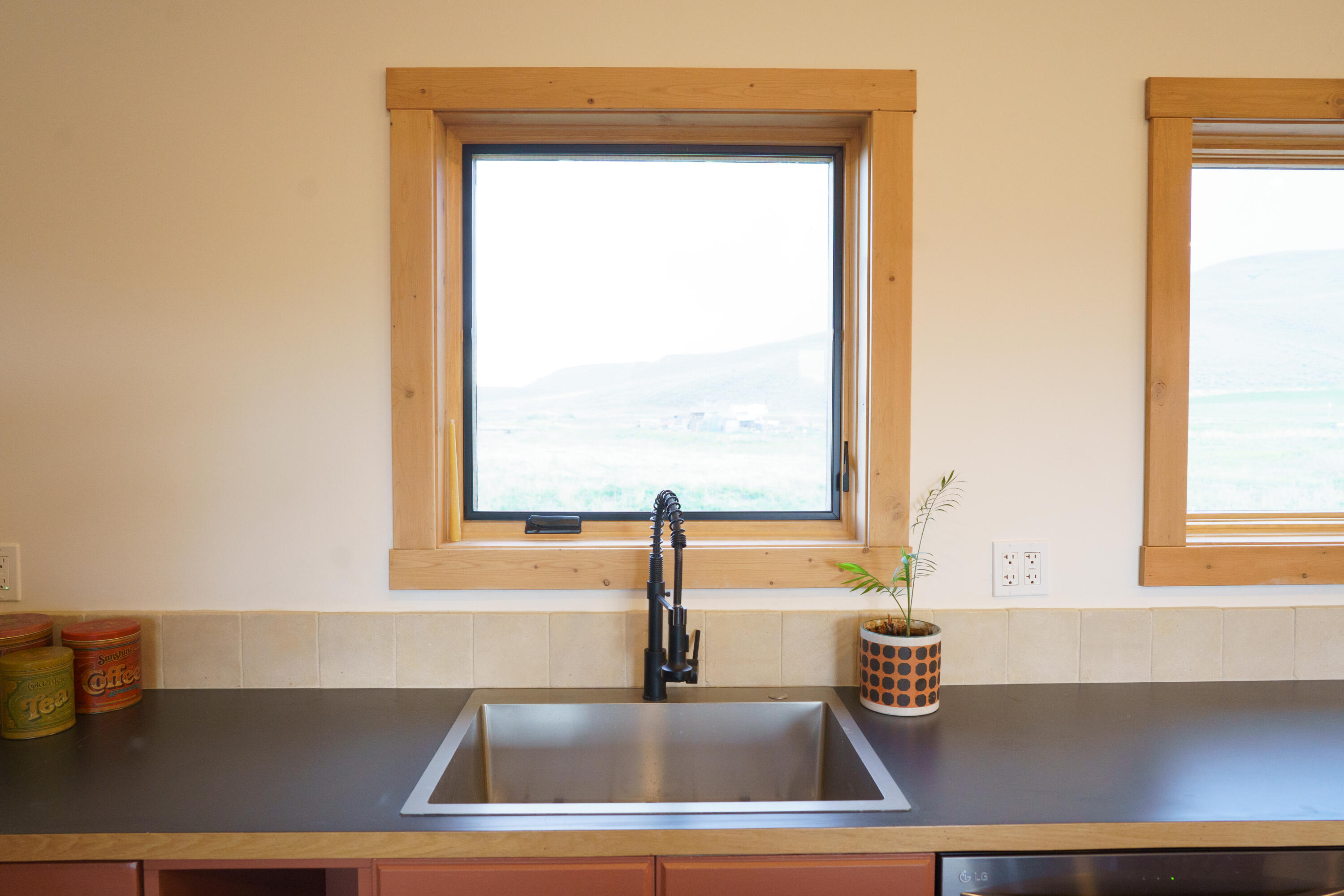 159 Foothill Road Carey, ID 83320 - Photo 18 of 24 Kitchen view