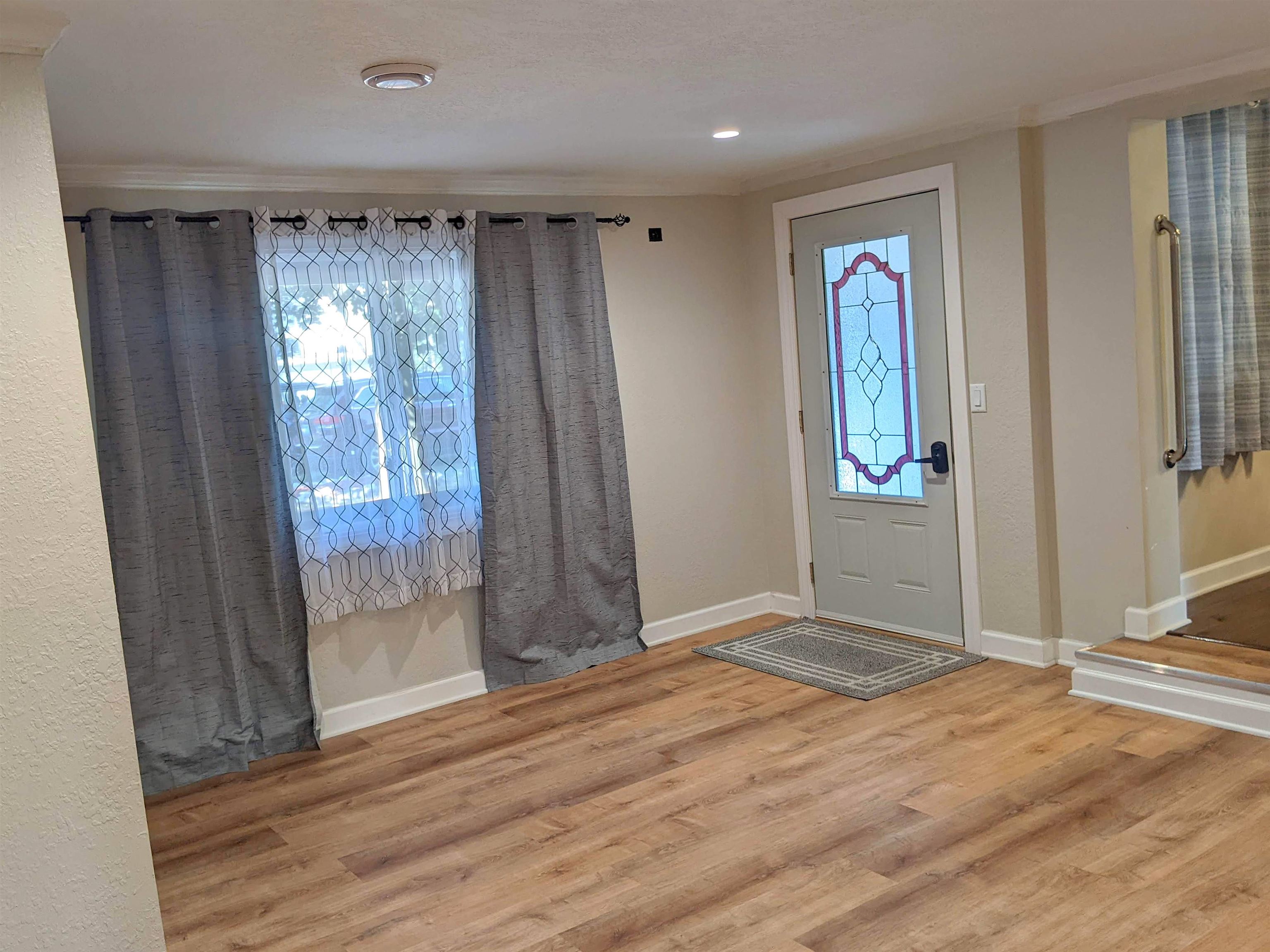 2447 Oak Lane Road Kawkawlin, MI 48631 - Photo 5 of 35