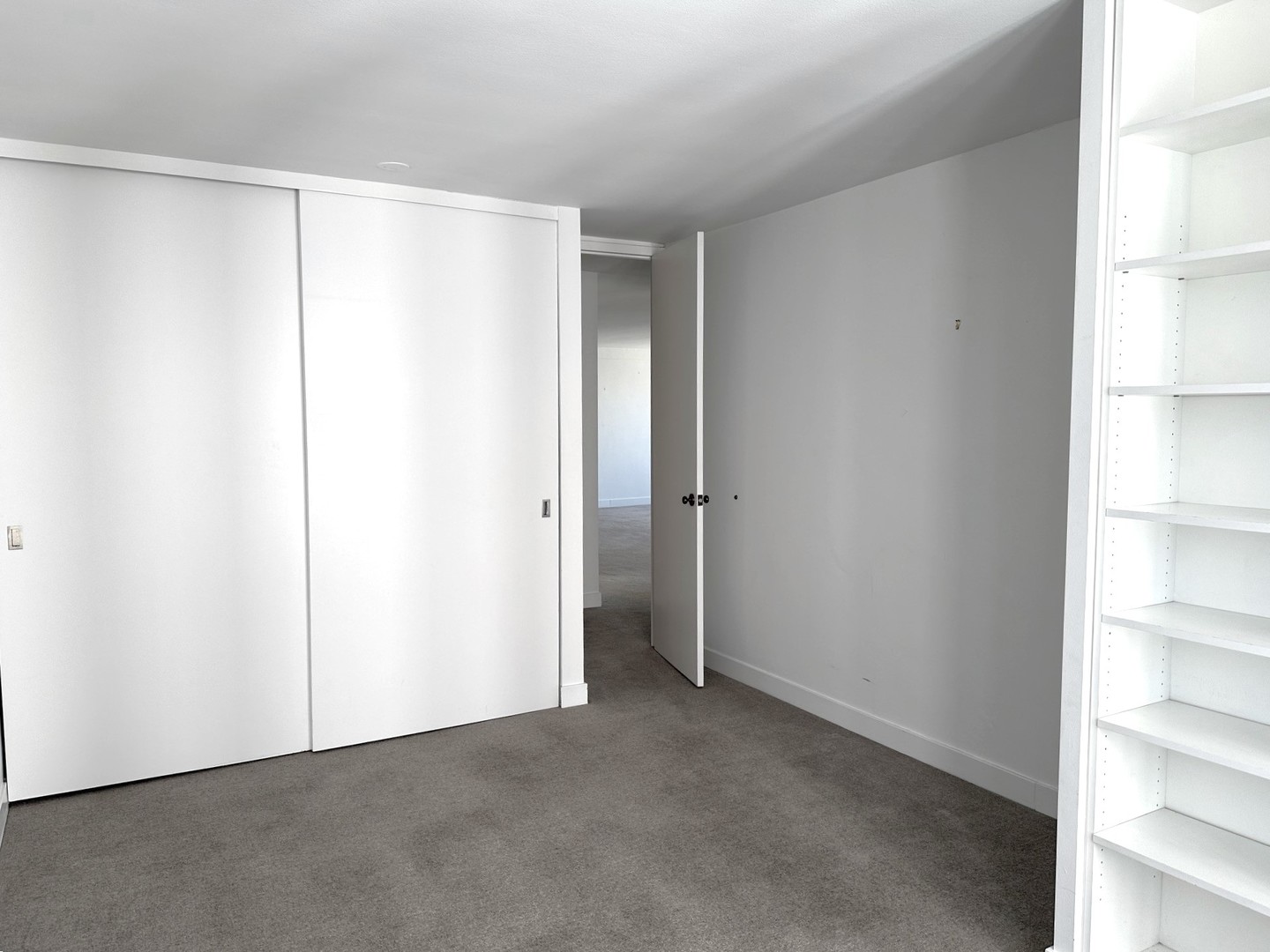 910 North Lake Shore Drive, Unit 2220 Chicago, IL 60611 - Photo 18 of 21 a view of an empty room