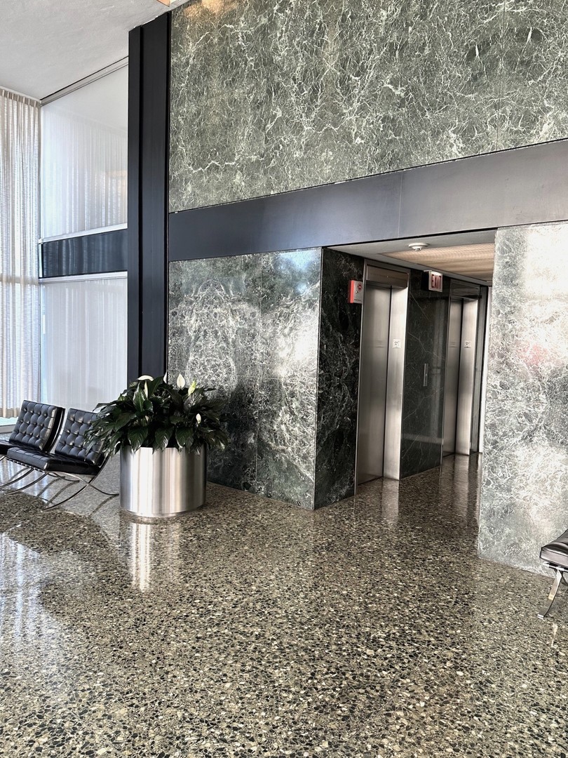 910 North Lake Shore Drive, Unit 2220 Chicago, IL 60611 - Photo 3 of 21 a view of a living room