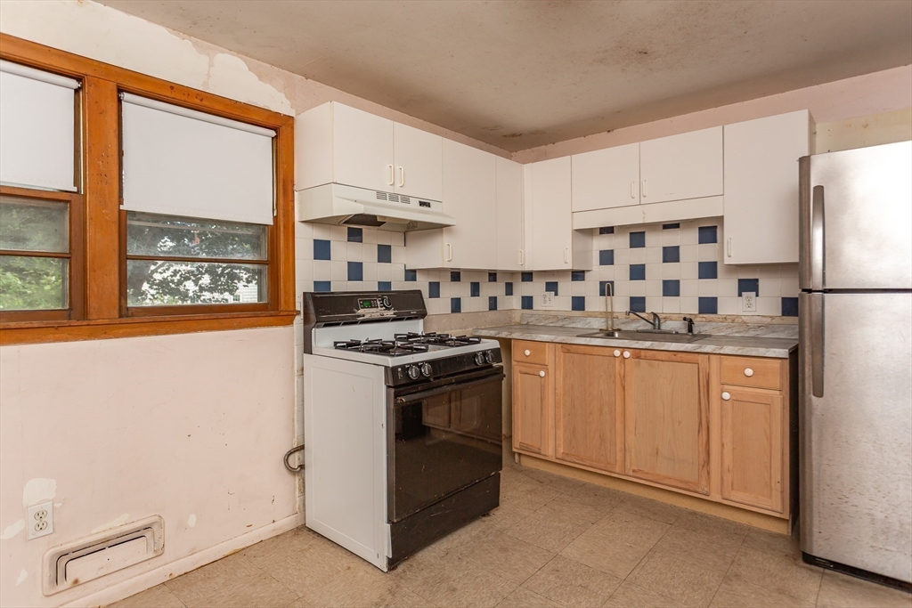 10 Michael Road Randolph, MA 02368 - Photo 12 of 22