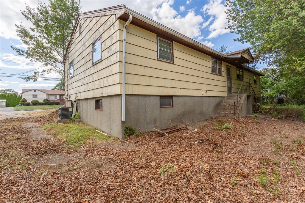 10 Michael Road Randolph, MA 02368 - Photo 4 of 22