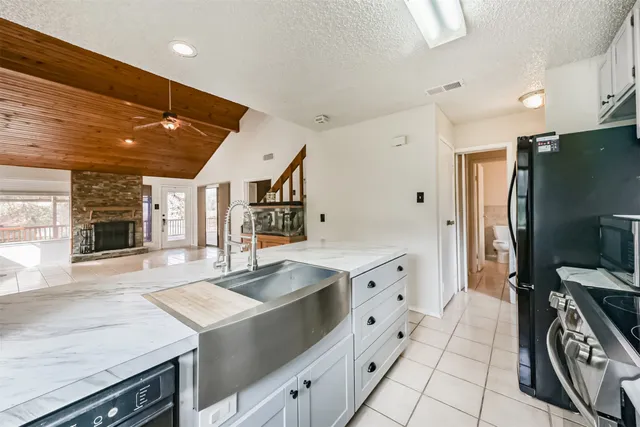 $224,500 | 200 Fountain Lake West, Unit 132, Livingston, TX 77351