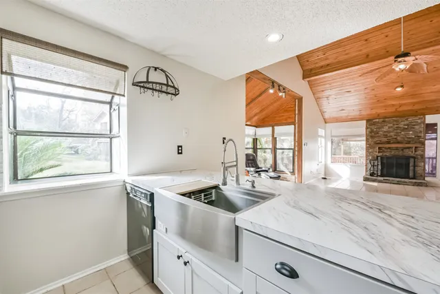 $224,500 | 200 Fountain Lake West, Unit 132, Livingston, TX 77351