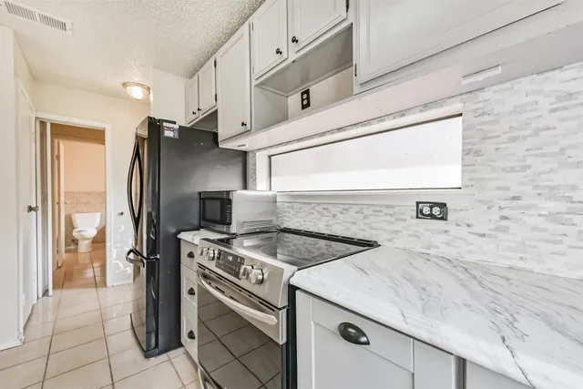 $224,500 | 200 Fountain Lake West, Unit 132, Livingston, TX 77351