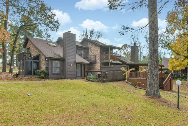 $224,500 | 200 Fountain Lake West, Unit 132, Livingston, TX 77351