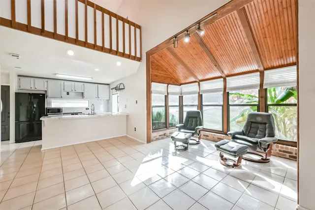 $224,500 | 200 Fountain Lake West, Unit 132, Livingston, TX 77351