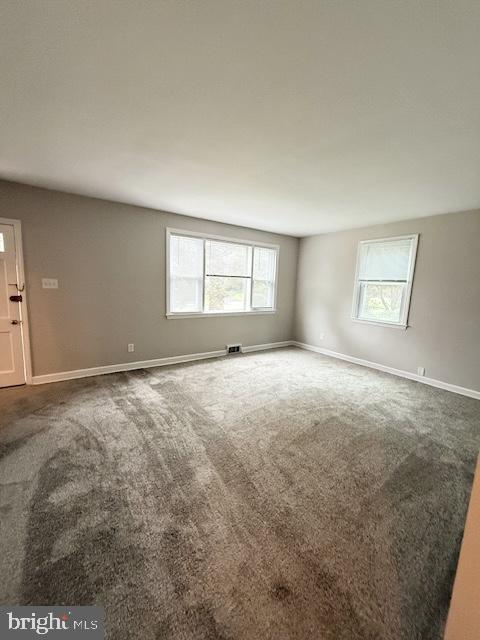 728 Oak Way Havertown, PA 19083 - Photo 16 of 26 an empty room with windows and closet